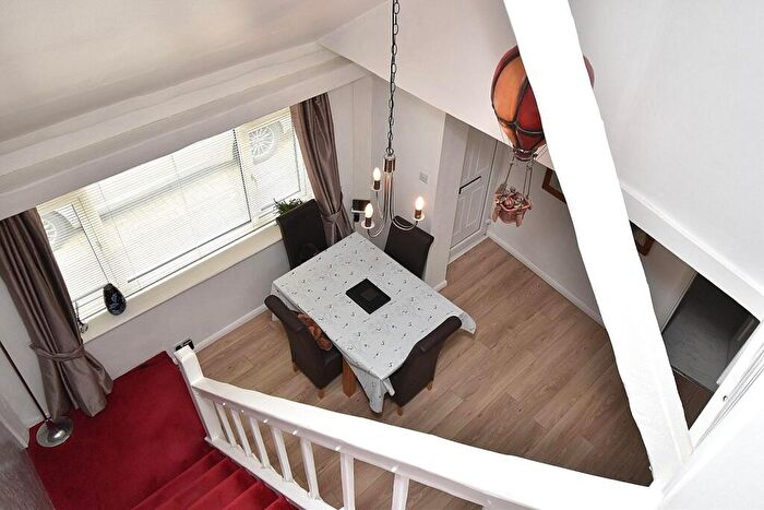 2 Bedroom Chalet For Sale In The Gardens, Doddinghurst, CM15