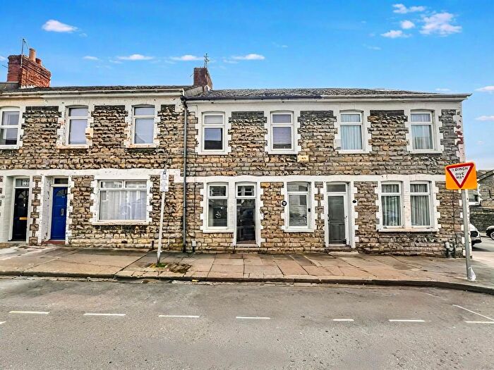 3 Bedroom Terraced House To Rent In Queen Street, Barry, CF62