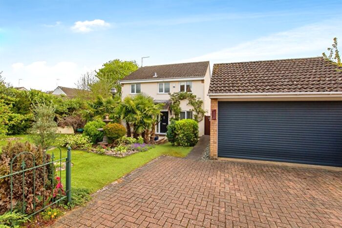 3 Bedroom Detached House For Sale In Carisbrook Court, Peterborough, PE3
