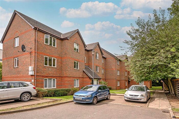 2 Bedroom Apartment For Sale In John Austin Close, Kingston Upon Thames, KT2