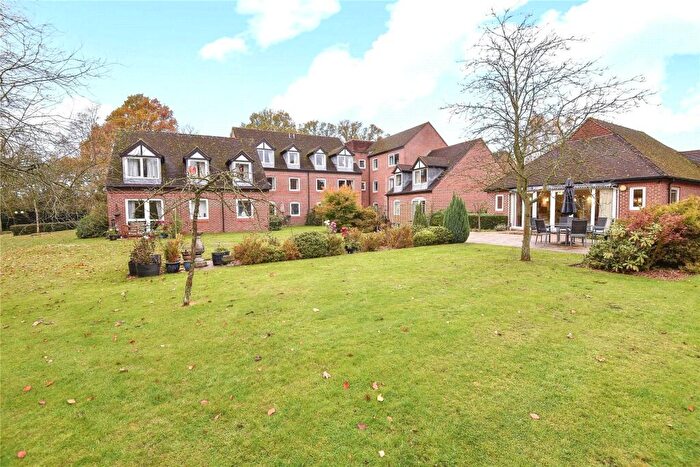 1 Bedroom Apartment To Rent In High Street, Sandhurst, Berkshire, GU47