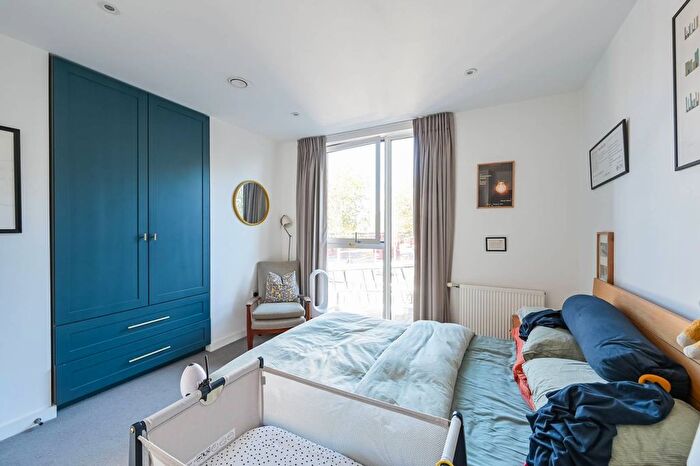 2 Bedroom Flat For Sale In East Central Apartments, Station Approach, Walthamstow, London, E17