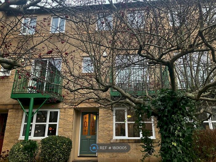 2 Bedroom Terraced House To Rent In St. Lukes Court, Lancaster, LA1