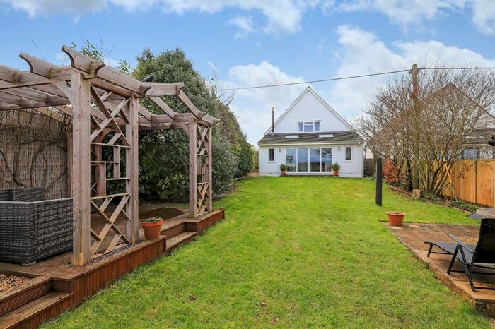 4 Bedroom Country House For Sale In East Gomeldon Road, Gomeldon, Salisbury, Wiltshire, SP4