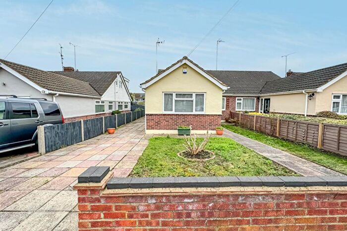 3 Bedroom Semi-Detached Bungalow For Sale In Grovewood Avenue, Leigh-on-Sea, SS9