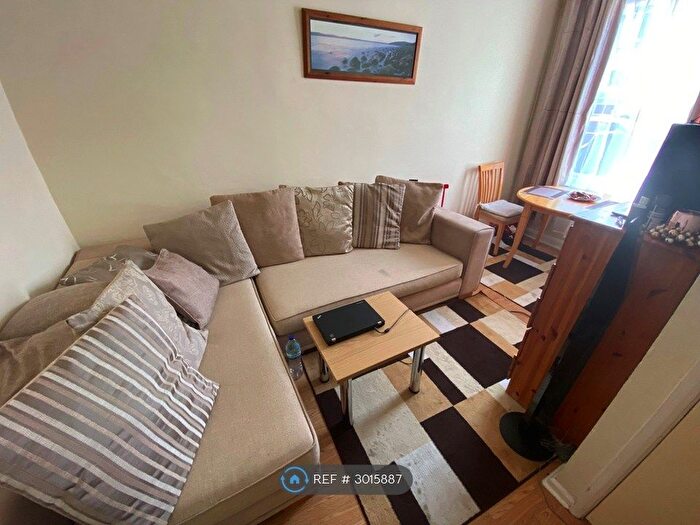 1 Bedroom Maisonette To Rent In Alma Road, Southampton, SO14