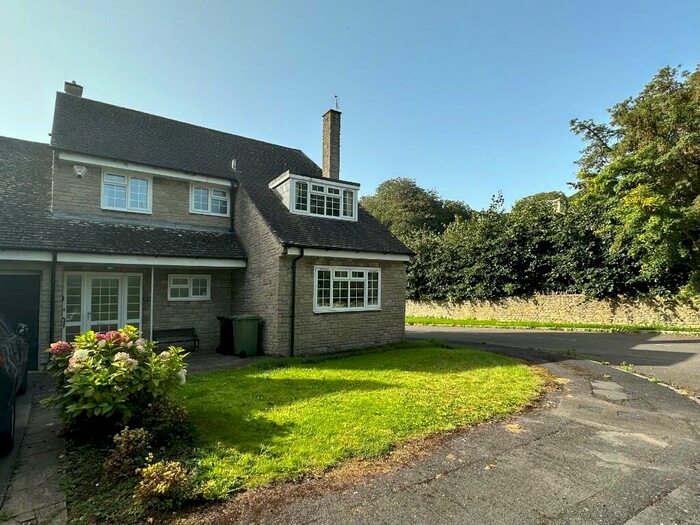 4 Bedroom Link Detached House To Rent In Barn End, Marshfield, SN14