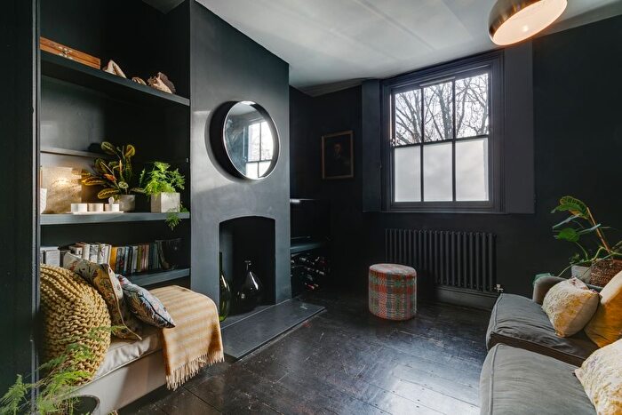 3 Bedroom Terraced House To Rent In Derbyshire Street, London, E2