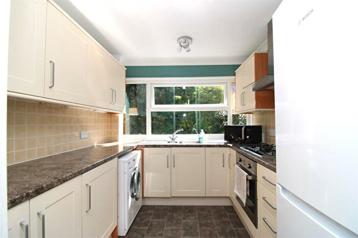 3 Bedroom Flat To Rent In Somerhill Road, Hove, BN3