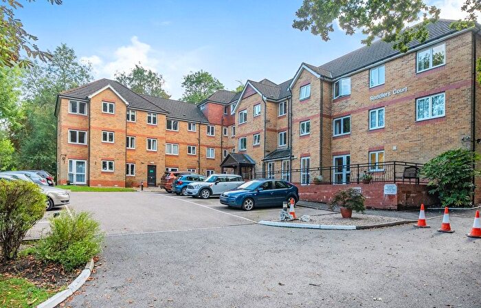 1 Bedroom Flat To Rent In South Street, Epsom, Surrey, KT18