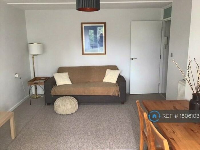 1 Bedroom Flat To Rent In Miranda Road, London, N19