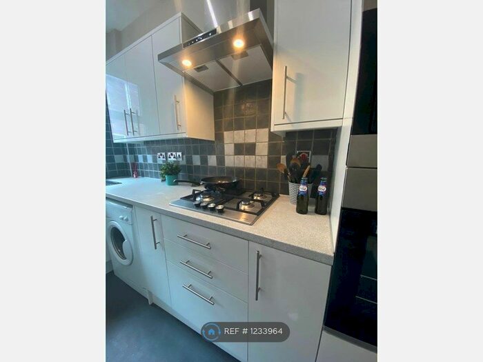 4 Bedroom Terraced House To Rent In Blantyre Road, Liverpool L15