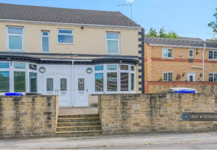 2 Bedroom End Of Terrace House To Rent In Sheffield Road, Chesterfield, S41