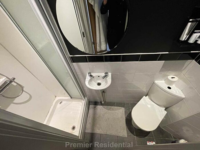 2 Bedroom Apartment To Rent In Liberty House, Thomas Street, Manchester, M4