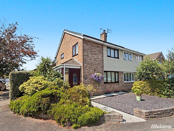 3 Bedroom Semi Detached House For Sale In Cowan Way, Widnes, WA8