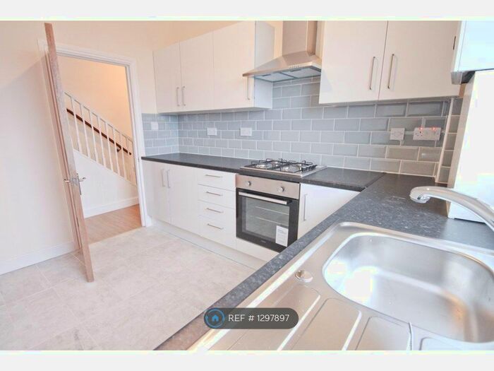 2 Bedroom Flat To Rent In Mapperley, Nottingham NG3