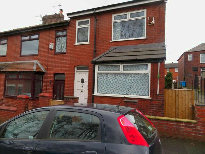 3 Bedroom Terraced House To Rent In Bowler Street, Shaw, OL2
