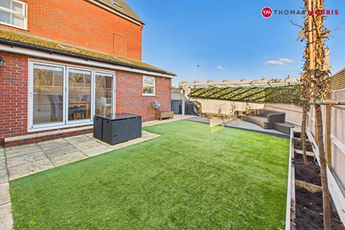 4 Bedroom Detached House For Sale In Poppyfields, Gamlingay, Sandy, Cambridgeshire, SG19