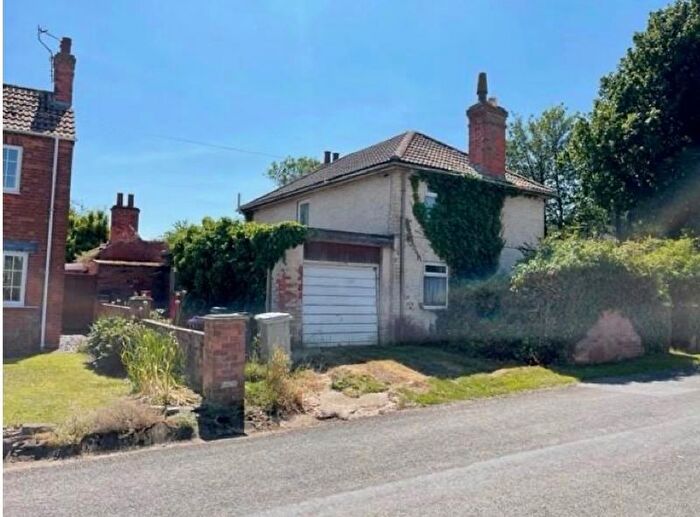 3 Bedroom Land For Sale In Main Street, Fulstow, LN11