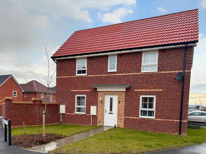 3 Bedroom Detached House To Rent In Farleigh Drive, Harworth, Doncaster, DN11