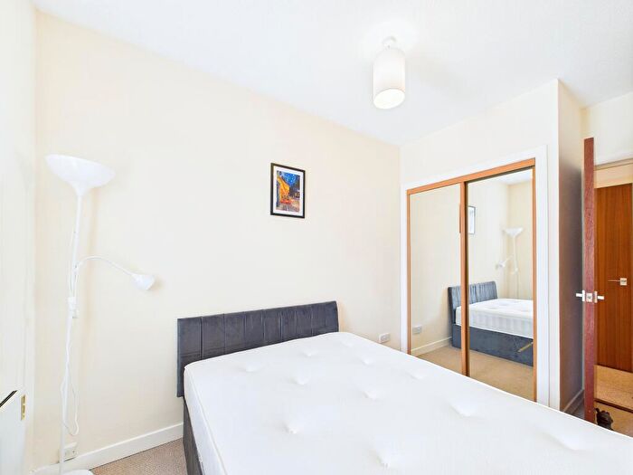 2 Bedroom Flat To Rent In Beltane Street, G3