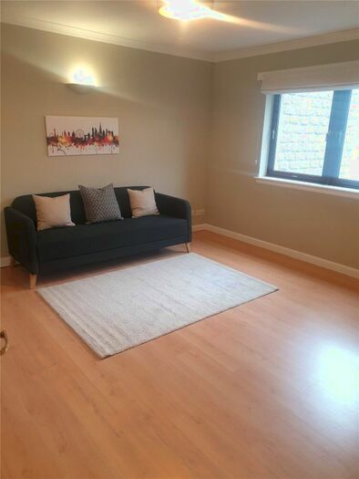 2 Bedroom Flat To Rent In Margaret Place, City Centre, Aberdeen AB10