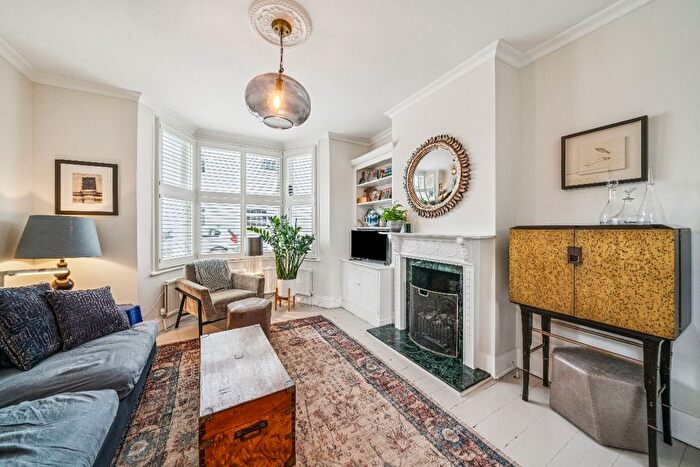 2 Bedroom Semi Detached House For Sale In Princes Road, London, SW14