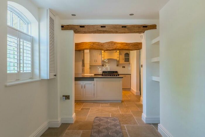 3 Bedroom Cottage For Sale In Ullenhall, B95