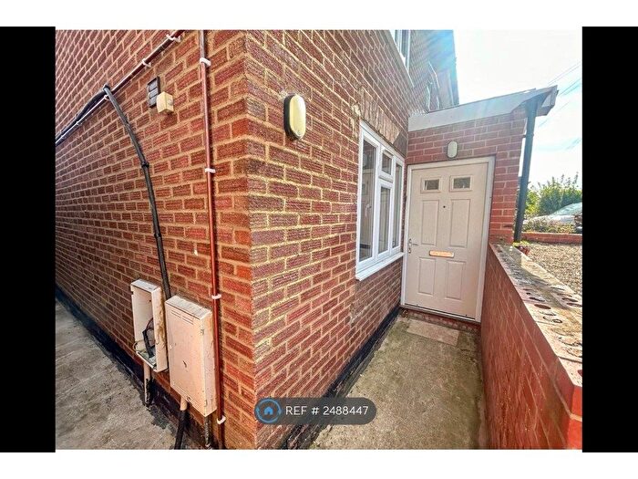 4 Bedroom Semi-Detached House To Rent In Spearing Road, High Wycombe, HP12