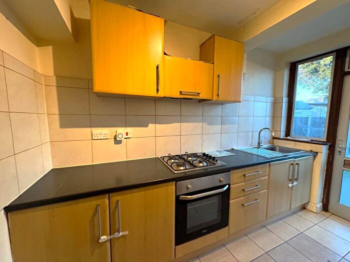 3 Bedroom Semi-Detached House To Rent In Constable Gardens, Edgware, HA8