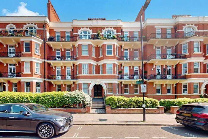 3 Bedroom Flat To Rent In Elgin Ave, Maida Vale, W9