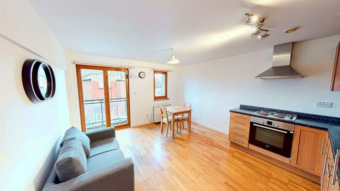 1 Bedroom Apartment To Rent In Parkers Apartments, Corporation Street, Manchester, M4