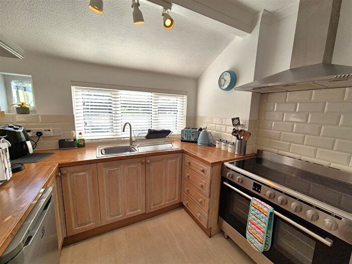 2 Bedroom Semi-Detached Bungalow For Sale In Battery Park, Polruan, Fowey, PL23