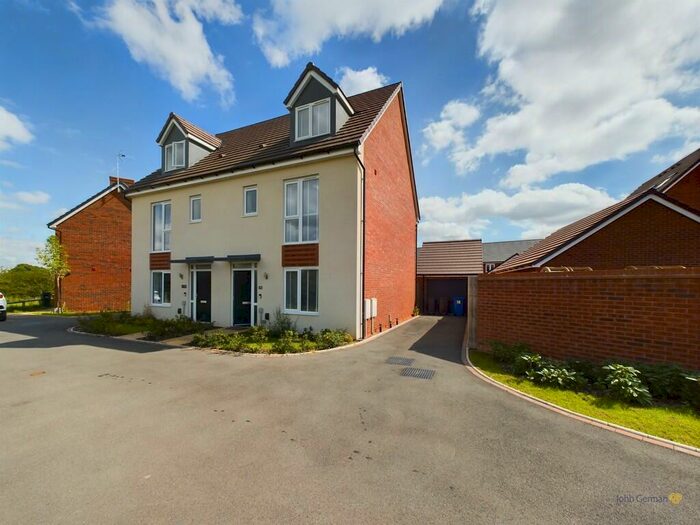 4 Bedroom Semi-Detached House For Sale In Pugin Road, Bramshall Meadows, Uttoxeter, ST14