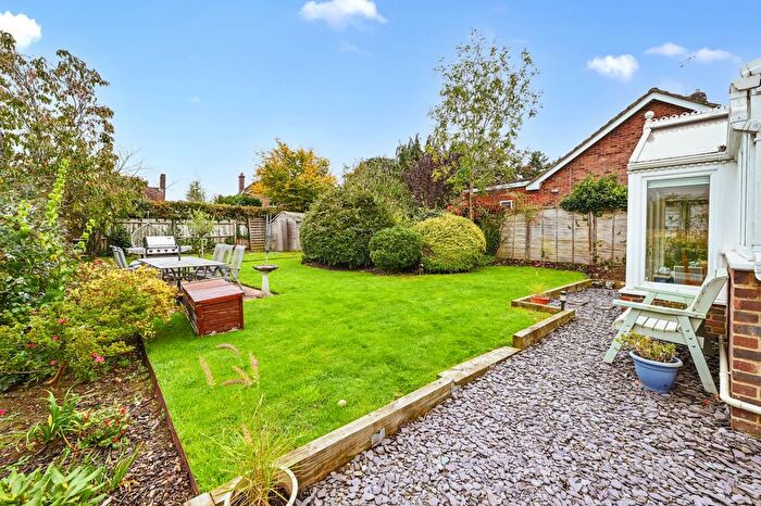 4 Bedroom Detached House For Sale In Westwell Lane, Ashford, TN26