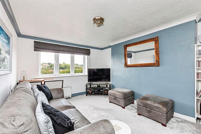 1 Bedroom Flat For Sale In Nelson Road, Hastings, TN34