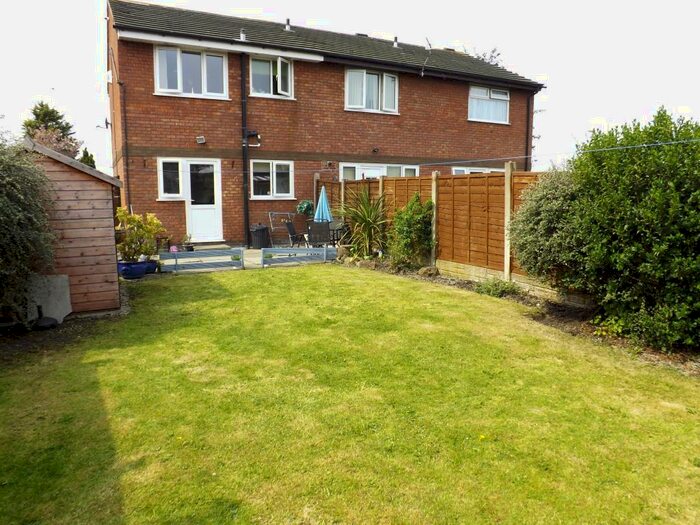 3 Bedroom Semi-Detached House To Rent In Redhill Drive, Southport, PR8