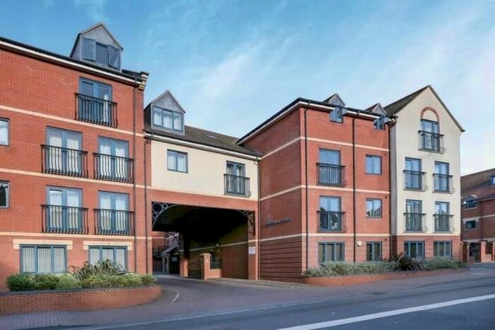 2 Bedroom Flat To Rent In Magdala Court, The Butts, Worcester, WR1