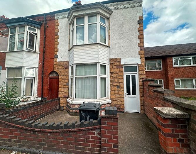 3 Bedroom Terraced House For Sale In Fosse Road South, Leicester, LE3
