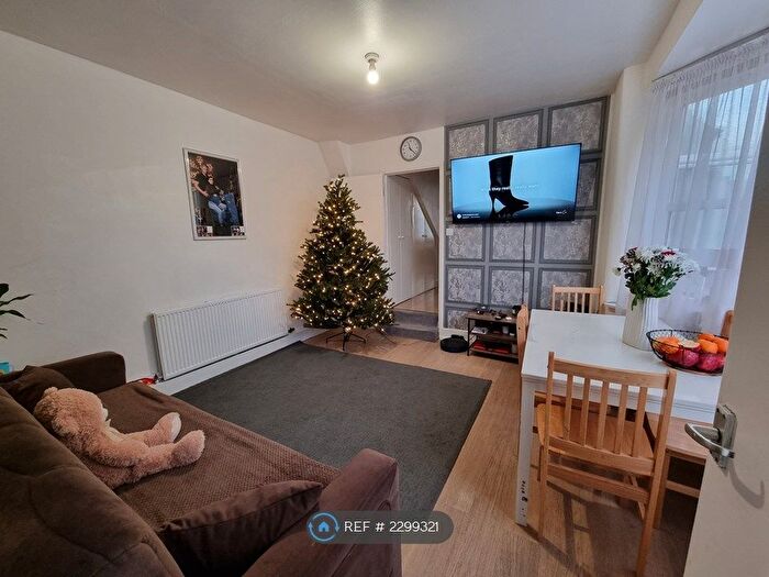 2 Bedroom Flat To Rent In Mount Pleasant Road, London, N17