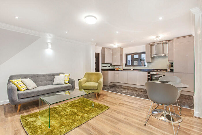 1 Bedroom Apartment To Rent In Tara Apartments, Commercial Road, Whitechapel, London, E1