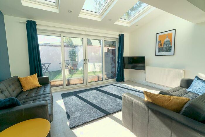 7 Bedroom Terraced House To Rent In Spear Road, Southampton. Id #, SO14