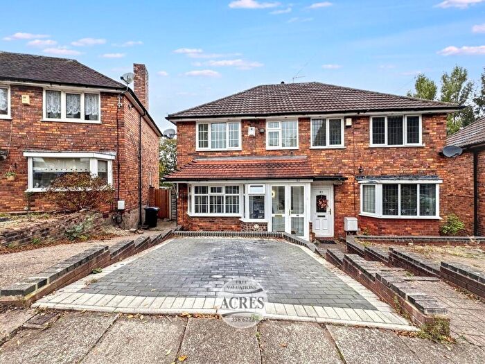 3 Bedroom Semi-Detached House For Sale In Monsal Road, Great Barr, Birmingham, B42