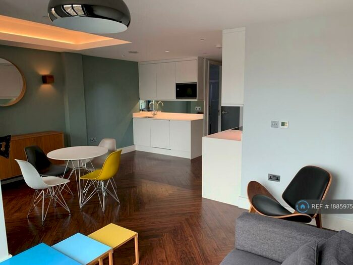 2 Bedroom Flat To Rent In Penrose Street, London, SE17