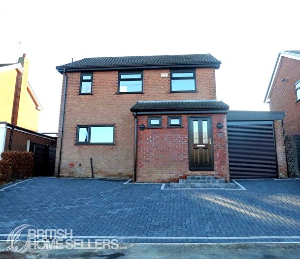 3 Bedroom Detached House For Sale In Clitheroe Drive, Bury, Greater Manchester, BL8