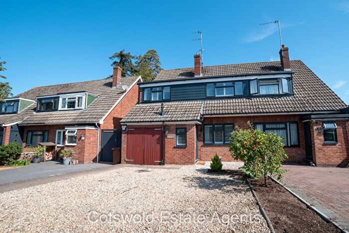 3 Bedroom Semi Detached House For Sale In Sedgley Road, Bishops Cleeve, Cheltenham, GL52