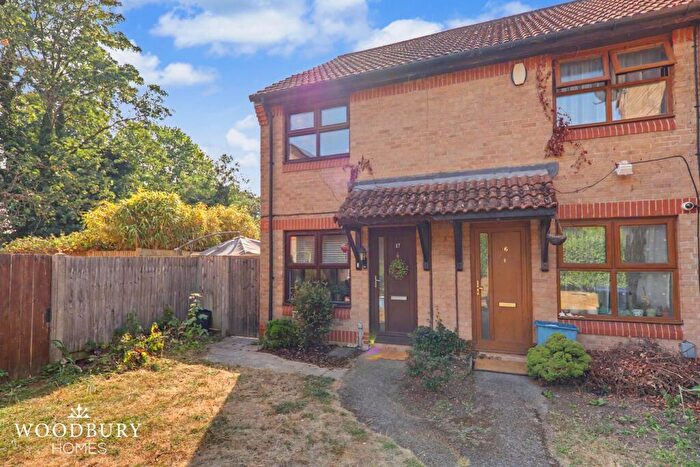2 Bedroom End Of Terrace House For Sale In Trafalgar Place, Hermon Hill, Wanstead, E11