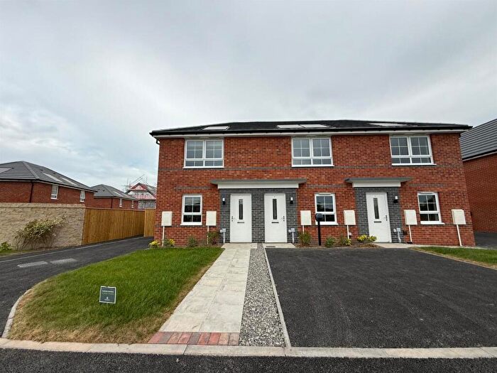 2 Bedroom Semi Detached House To Rent In Thornton Reach, Liverpool, L23