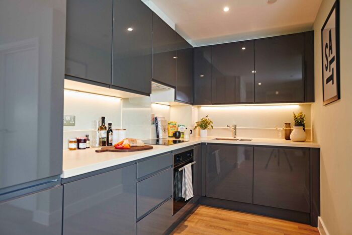 1 Bedroom Property To Rent In North Row, Milton Keynes, MK9