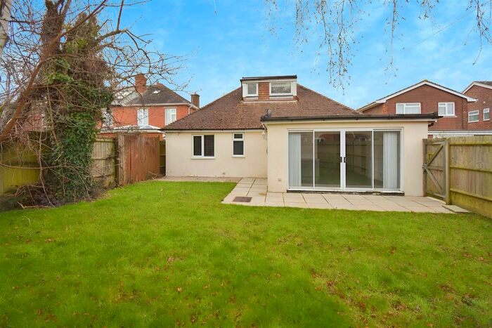 3 Bedroom Bungalow For Sale In Southampton Road, Park Gate, SO31